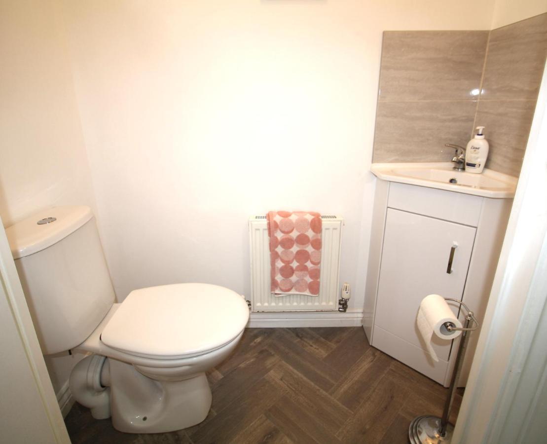 Ashington - 2 Bedroom House - Beautifully Decorated & Furnished - Large Garden מראה חיצוני תמונה