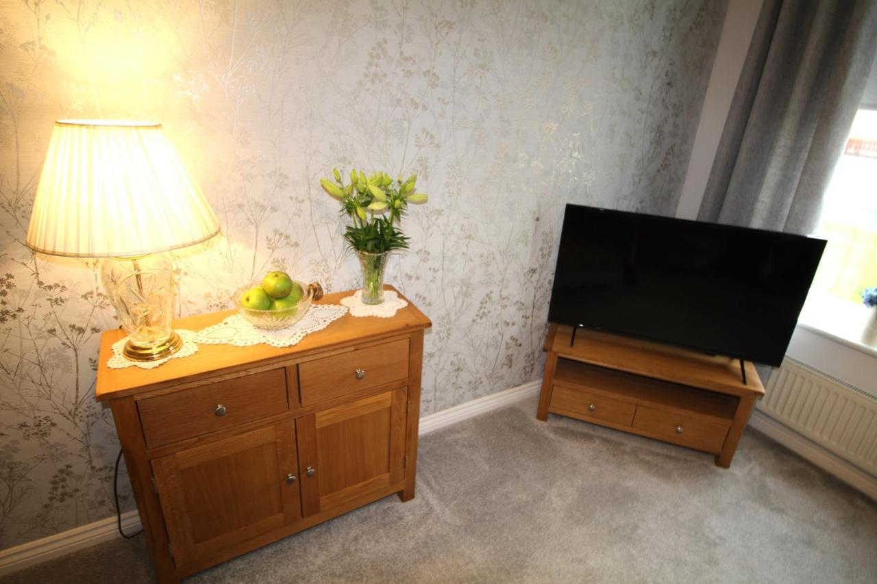 Ashington - 2 Bedroom House - Beautifully Decorated & Furnished - Large Garden מראה חיצוני תמונה