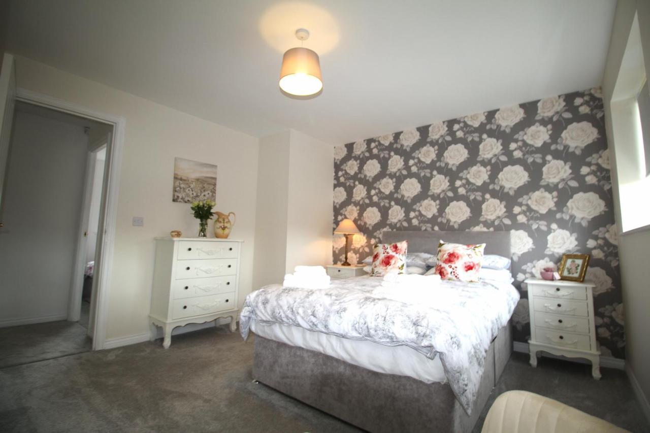 Ashington - 2 Bedroom House - Beautifully Decorated & Furnished - Large Garden מראה חיצוני תמונה