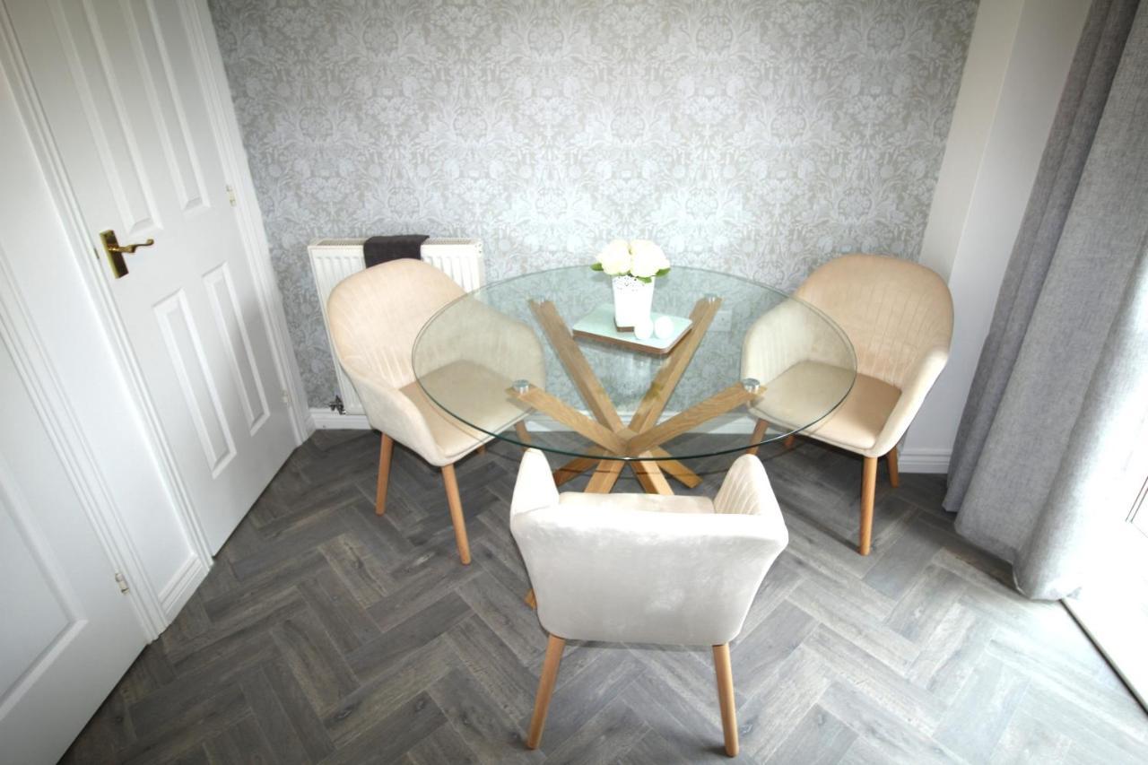 Ashington - 2 Bedroom House - Beautifully Decorated & Furnished - Large Garden מראה חיצוני תמונה